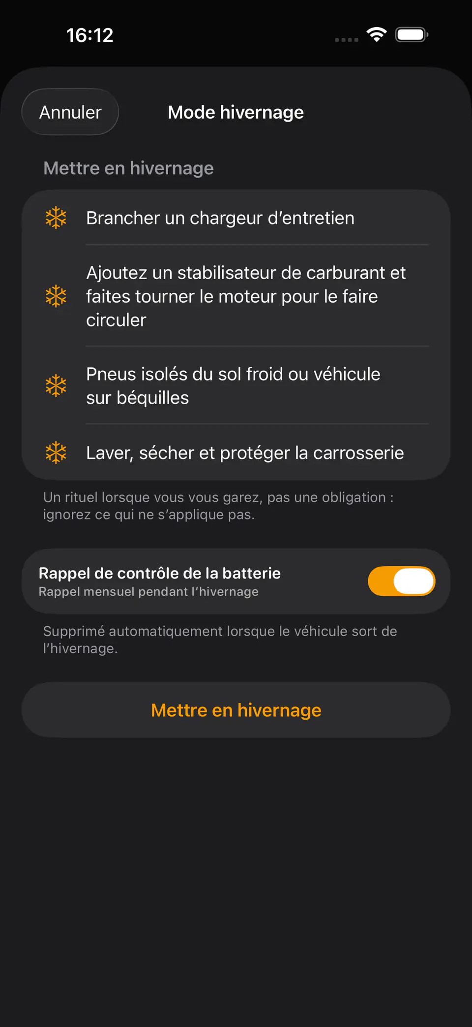 Mode hivernage de Rydger : une liste pour l’hivernage (chargeur d’entretien, stabilisateur de carburant, pneus isolés du sol froid, laver et protéger) et un rappel mensuel pour contrôler la batterie.